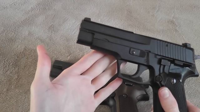 SIG P226 - U.S. vs W. German
