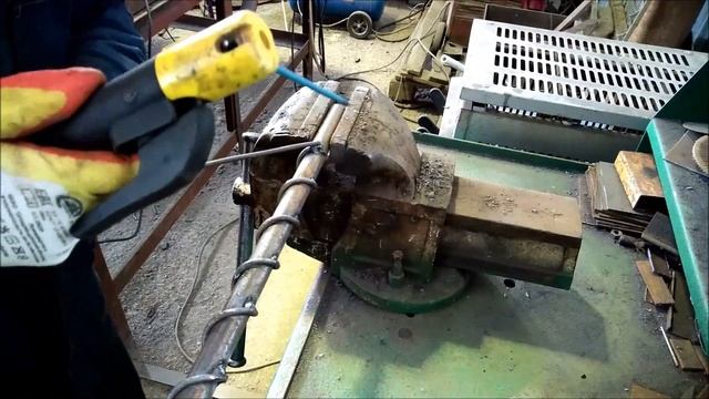 Шнек своими руками из НИЧЕГО. Быстро и просто. Homemade auger.