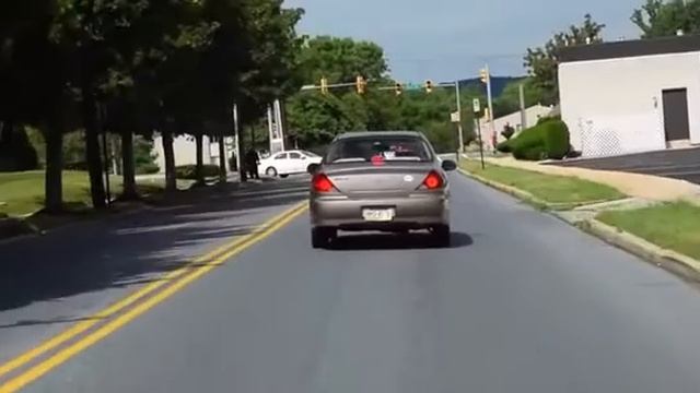 2003 Kia Spectra: Regular Car Reviews part2 смотреть онлайн