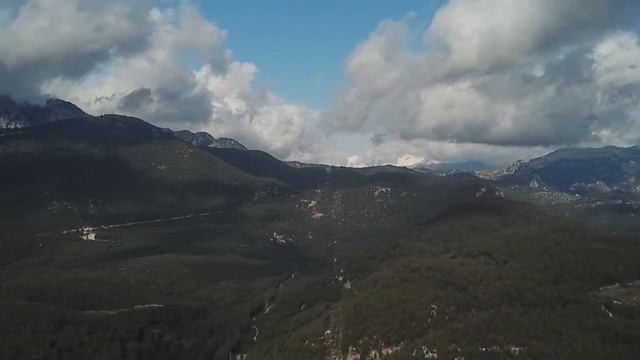 Силы покидали малыша, провалившегося под лёд. Но верный друг ,не дал уйти под воду. смотреть онлайн