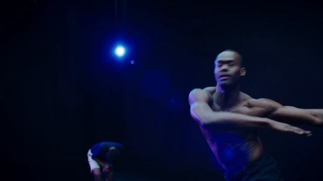 Moonlight x Alvin Ailey Dancers смотреть онлайн