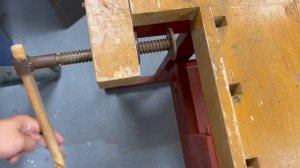 4K. Проект реставрации школьного верстака. Часть 1. SawAxeHammer