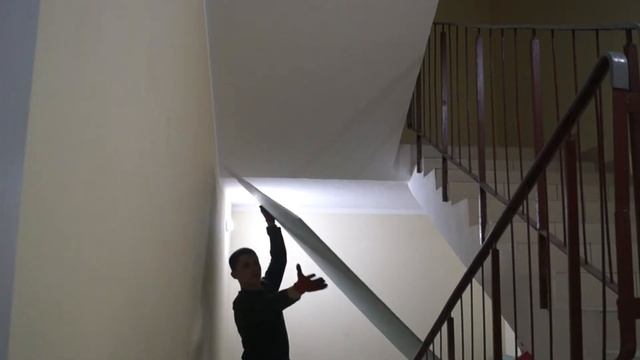 Поднимаем 36 ЛИСТОВ ГИПСОКАРТОНА ПЕШКОМ на 16 Этаж! смотреть онлайн