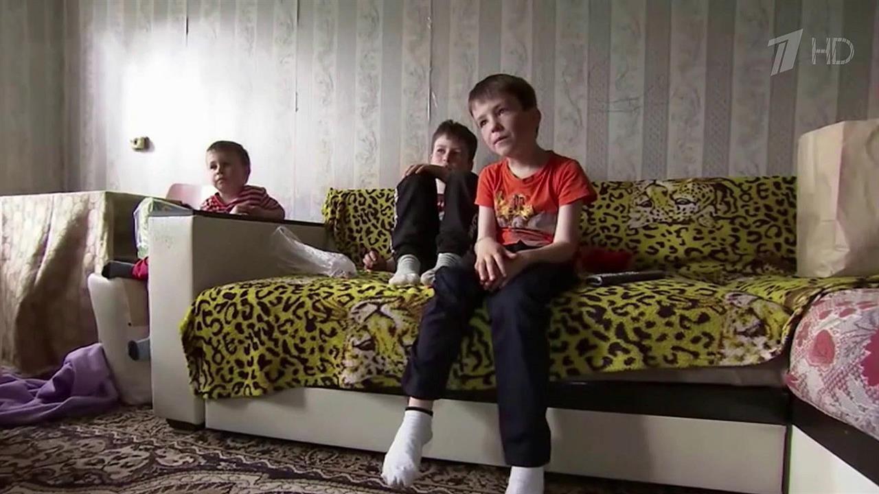 К Черному морю по бесплатным путевкам отправились две сотни ребят из Донбасса