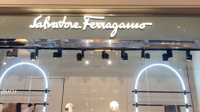 КАК ОДЕВАЮТСЯ В РОССИИ ОСЕНЬЮ,ПРОГУЛКА По ЦЕНТРУ МОСКВЫ,ОСЕНЬ ,ГУМ,КРАСНАЯ ПЛОЩАДЬ,СТРИТ СТАЙЛ смотреть онлайн