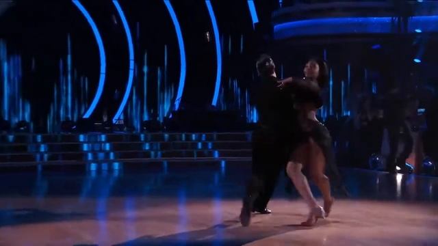 Normani Kordei and Val's Argentine Tango/Foxtrot Fusion (Week 10) - Dancing with the Stars Season 2 смотреть онлайн