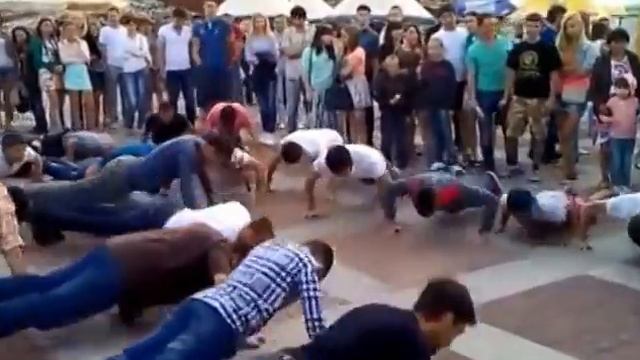 Заявка на Рекорд Уфы в 100 000 отжиманий. смотреть онлайн
