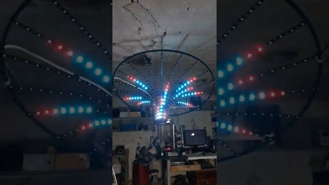 Люстра на цифровой светодиодной ленте WS2812.
