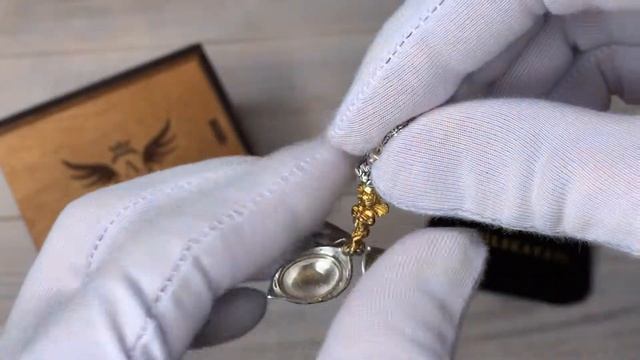 Медальон с молитвой Ангелу Хранителю смотреть онлайн