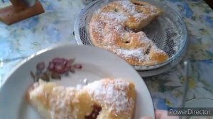 Быстрый пирог на молоке с вареньем из персика рецепт выпечки .