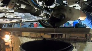 Lexus is250. Лексус ис 250. Замена масла... развлекают...