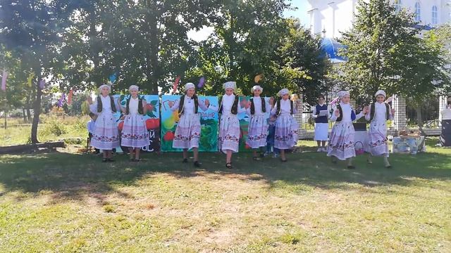 Танец "ВАНЮША" Воскресная школа "Спас на Нерли" 19.08.2020г смотреть онлайн