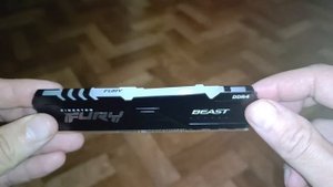 Оперативная память Kingston Fury Beast Black RGB DDR4 3600 МГц 16 gb????