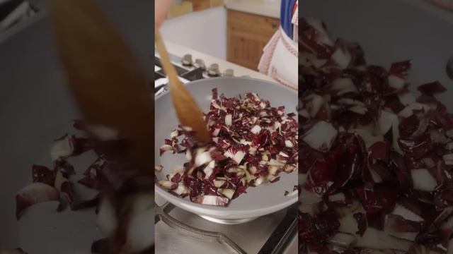 PASTA RADICCHIO E NOCI Ricetta Facile - Fatto in Casa da Benedetta #shorts