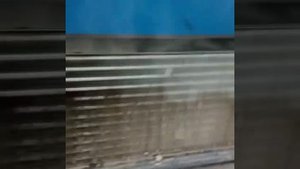 Мойка конденсатора холодильного шкафа.