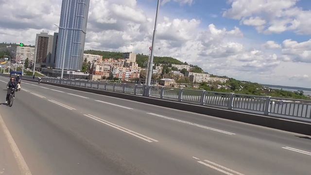 Прогулка по мосту после закрытия для транспорта 20.05.17 смотреть онлайн