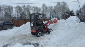 миниПогрузчик? Пробиваюсь СКВОЗЬ СНЕГ!!!