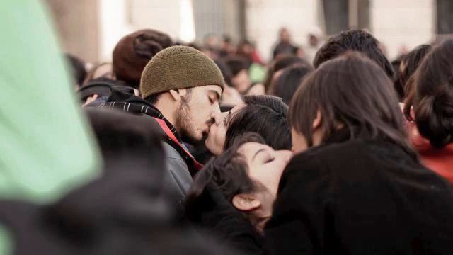 Песня Европа Плюс. Потрясающий клип. Посмотрите! смотреть онлайн