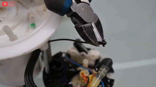 AUDI A6C7 TFSI 2.0 249hp замена топливного фильтра смотреть онлайн