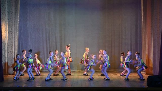 Хореографічна композиція "Папуаси" - викладач Онищенко Н. Ю. смотреть онлайн