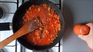 КАК ПРИГОТОВИТЬ УКРАИНСКИЙ  КРАСНЫЙ БОРЩ СО СВЕКЛОЙ И КАПУСТОЙ готовим борщ проверенный рецепт