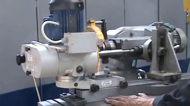 ВЗ-318.П17 (наружное круглое шлифование) и 3Е642Е.П31 смотреть онлайн