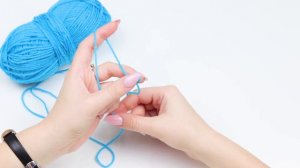 КАК ВЯЗАТЬ ВОЗДУШНЫЕ ПЕТЛИ | КАК ДЕРЖАТЬ КРЮЧОК И ПРЯЖУ | Урок #1