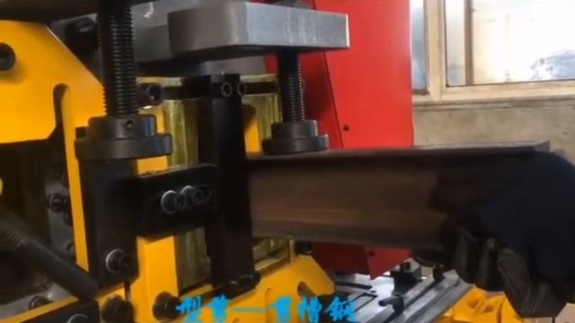 Гидравлические пресс ножницы с функцией пробивки и резки металла смотреть онлайн