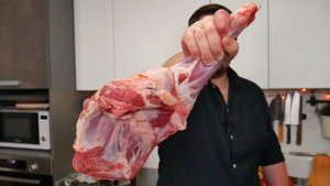 МЯСО В ДУХОВКЕ. БАРАНИНА В ТЕСТЕ. ENG SUB.