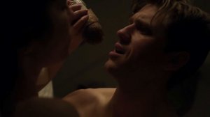 BrainDead 1x06 hot kiss scene