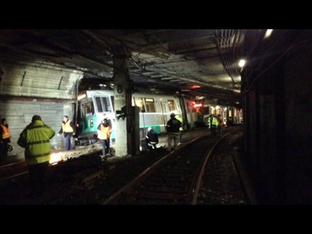 Авария в метро «Славянский бульвар» 15.07.14  Вагоны сошли с рельс на Арбатско-Покровской