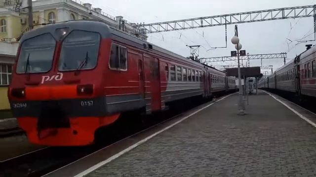 Электропоезд ЭД9М-0157 смотреть онлайн