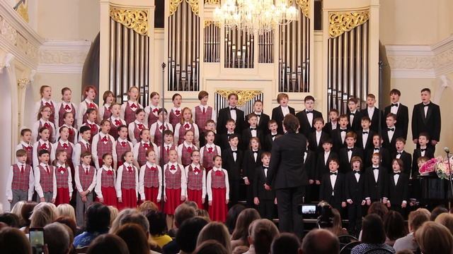 Выступление концертного хора ДШИ 9 на концерте хоровой музыки "О, верю, верю, счастье есть!" смотреть онлайн