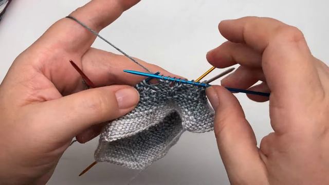 Шляпка спицами для кукол Паола Рейна и игрушек амигуруми