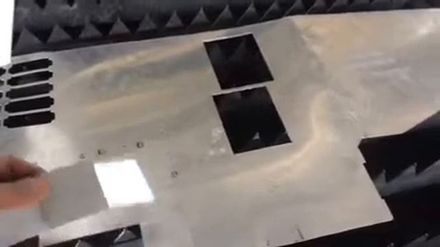 750W Raycus 2mm алюминий станок для лазерной резки смотреть онлайн