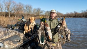 Duck Hunting Big Water Mallards and Divers with My Dog Fred.mp4