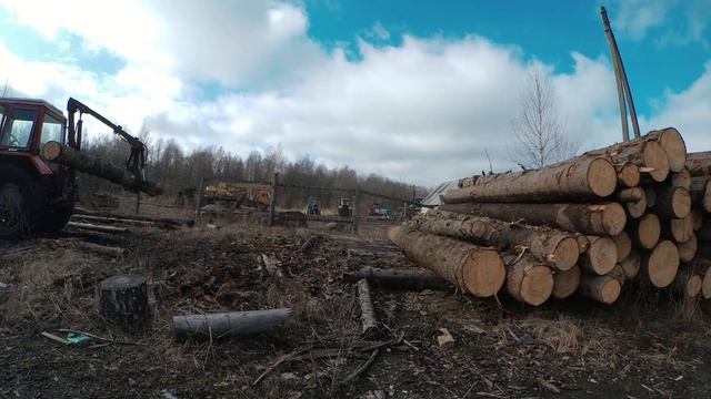 Работа самодельного манипулятора для леса на МТЗ-82 смотреть онлайн