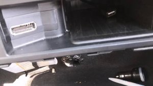 Montáž a zabudování GPS ,4G antény + USB, Installation of GPS, 4G antenna + USB, Into Passat B7