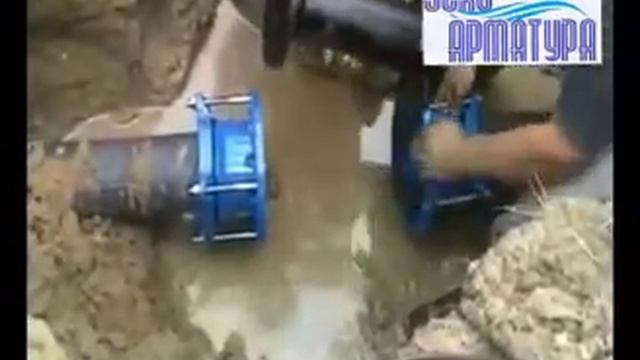 Врезка в тройника трубу с помощью ПФРК IGE UNIVERSAL смотреть онлайн