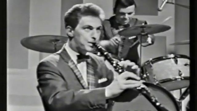 Clyde Valley Stompers - Peter And The Wolf смотреть онлайн