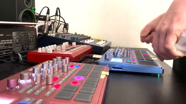 Acid walk Live minimal (td3-electribe 2-electribe 2s) смотреть онлайн
