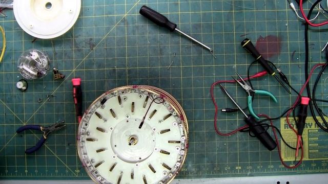 Mr. Christmas Swing Carousel Repair смотреть онлайн