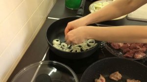 Как Вкусно Приготовить Мясо (Очень Нежное и Вкусное, Бабушкин Рецепт) | How to Cook Meat, Subtitles