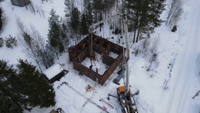 Монолитный дом. Зимняя заливка бетона