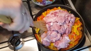 ВОЛШЕБНЫЙ УЖИН! Из СПАГЕТТИ с КУРИНЫМИ БЁДРАМИ и ОВОЩАМИ на одной Сковороде!