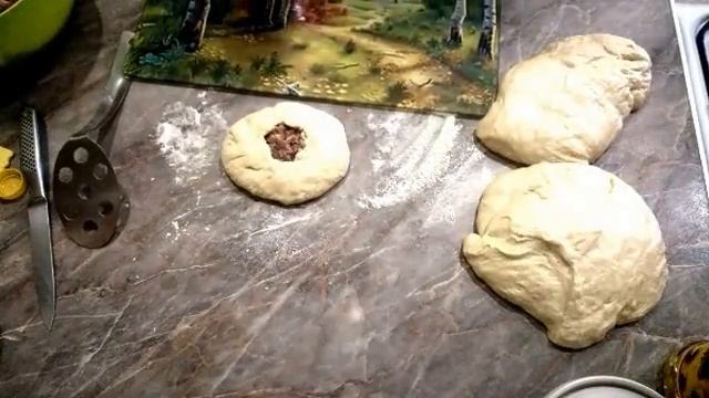 Беляши с мясом. Как приготовить беляши на сковороде. Домашние беляши с фаршем.
