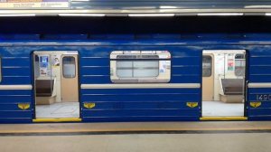 Номерной состав на станции метро Петровщина минского метроплитена