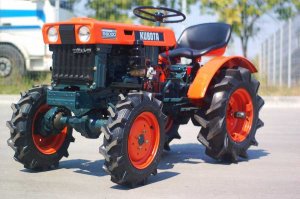 Kubota B6000 маленький трактор а на многое способен