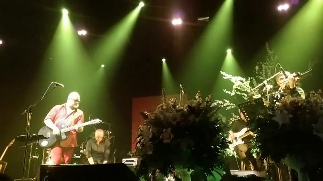 БГ, Аквариум - Почему не падает небо + Сельские леди и джентльмены (СПб, 05.04.2015) смотреть онлайн