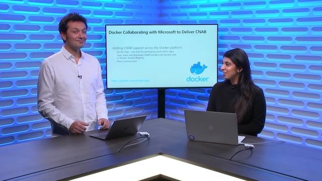 Introducing Cloud Native Application Bundle (CNAB), standard for defining distributed applications смотреть онлайн